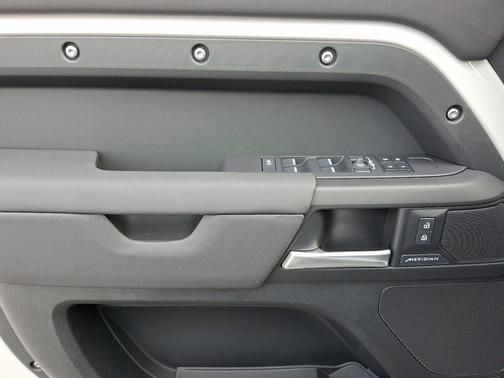 2026 Land Rover Defender S