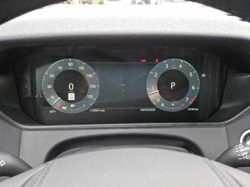 2025 Land Rover Range Rover Velar Dynamic SE