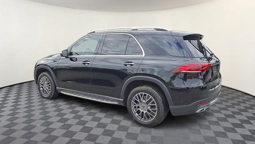 Black - 040 2022 Mercedes-Benz GLE 350 Base