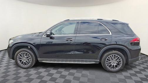 Black - 040 2022 Mercedes-Benz GLE 350 Base