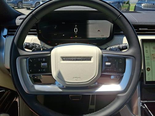2025 Land Rover Range Rover SE