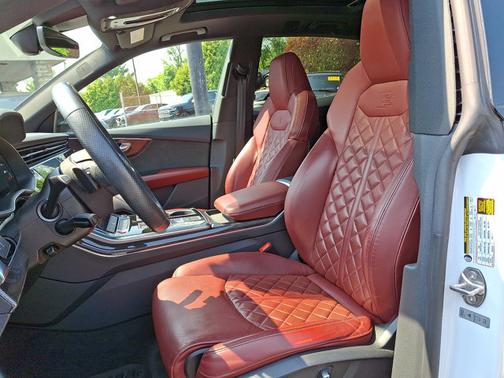 2021 Audi SQ8 Premium Plus