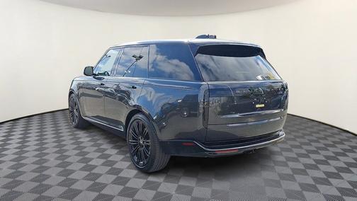 Carpathian Grey Premium Metallic - 1AU 2024 Land Rover Range Rover SE