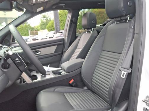 2025 Land Rover Discovery Sport Dynamic SE