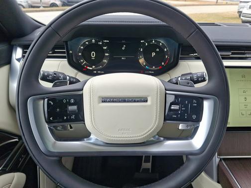 2025 Land Rover Range Rover SE
