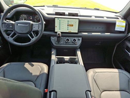 2025 Land Rover Defender X-Dynamic SE