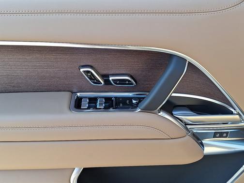 2026 Land Rover Range Rover SE