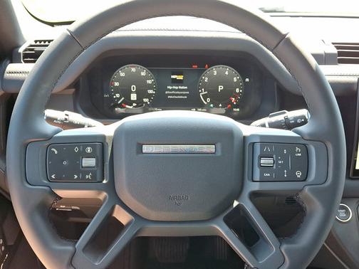 2025 Land Rover Defender S