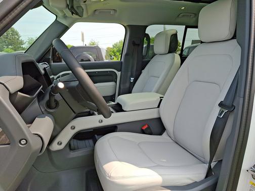 2025 Land Rover Defender S