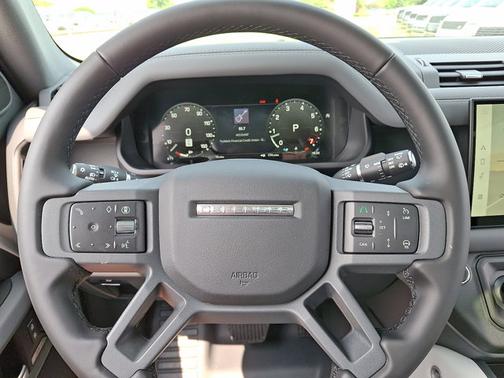 2025 Land Rover Defender S