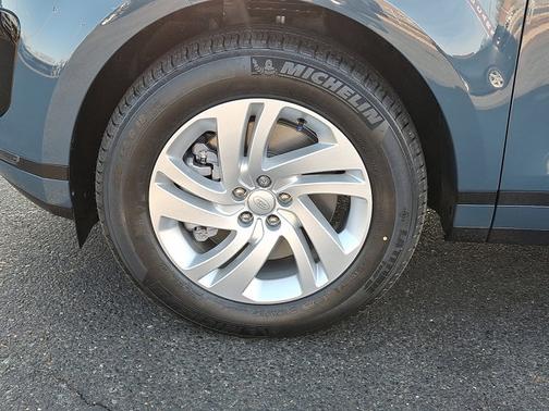 2026 Land Rover Range Rover Evoque Core S