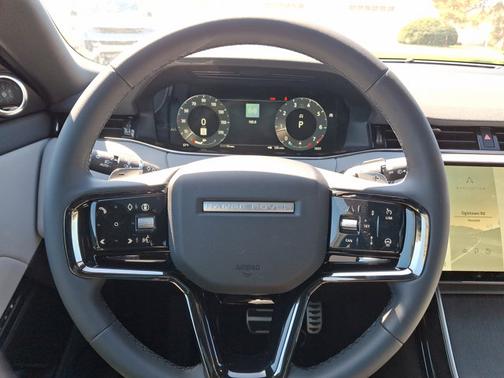 2026 Land Rover Range Rover Evoque Dynamic SE