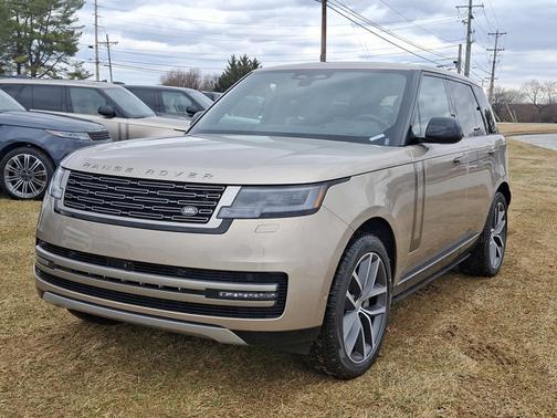 2025 Land Rover Range Rover SE