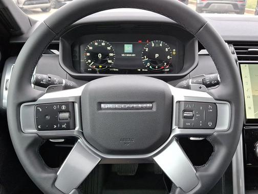 2025 Land Rover Discovery S