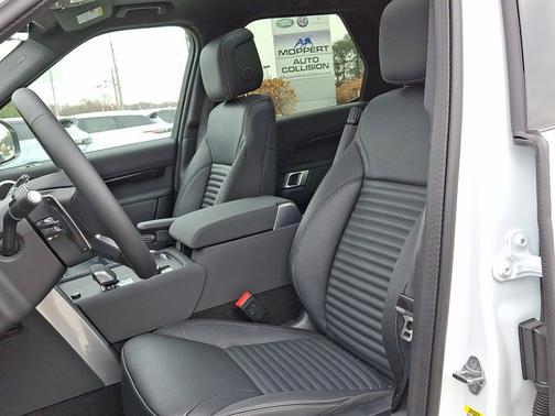 2025 Land Rover Discovery S