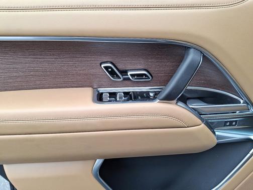 2026 Land Rover Range Rover SE