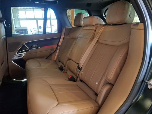 British Racing Green SV Bespoke Ultra Met Satin 2026 Land Rover Range Rover SE