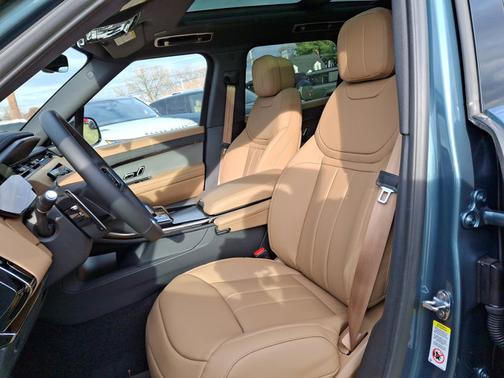 2025 Land Rover Range Rover Sport SE