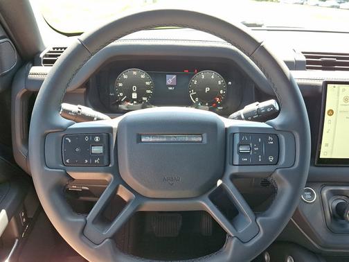 2025 Land Rover Defender S