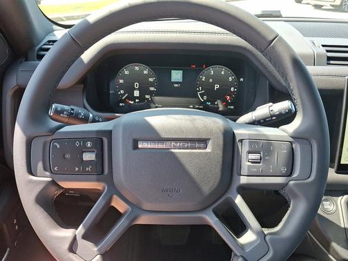 2025 Land Rover Defender S
