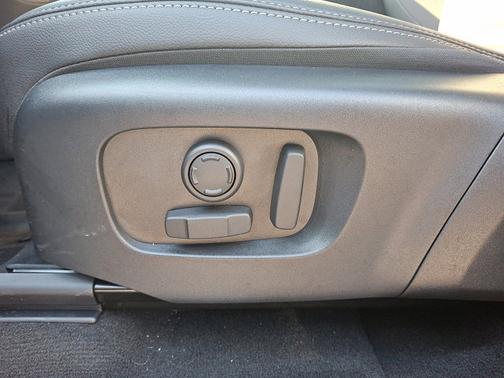 2025 Land Rover Discovery Sport Dynamic SE