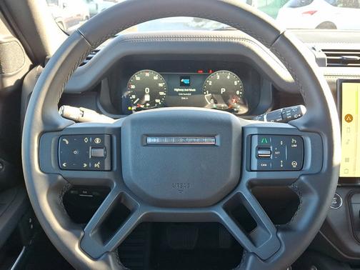 2026 Land Rover Defender X-Dynamic SE