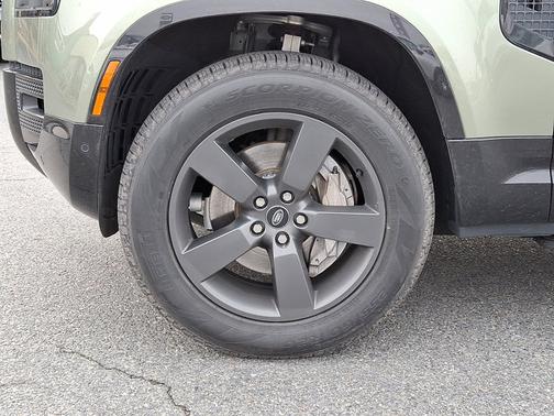 2023 Land Rover Defender X-Dynamic SE