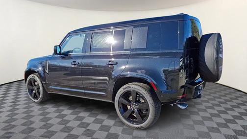 2025 Land Rover Defender V8