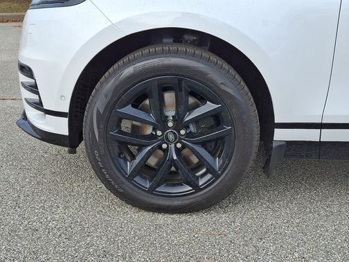 2026 Land Rover Range Rover Velar Dynamic SE