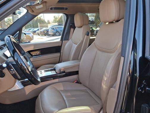 2023 Land Rover Range Rover SE