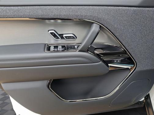 2025 Land Rover Range Rover Sport S