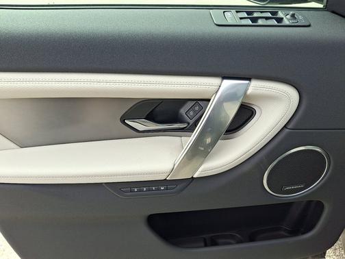 2026 Land Rover Discovery Sport Landmark