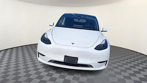 Pearl White Multi-Coat - PPSW 2023 Tesla Model Y Long Range