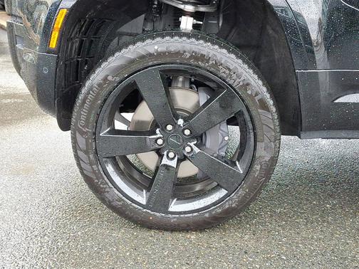 2026 Land Rover Defender X-Dynamic SE