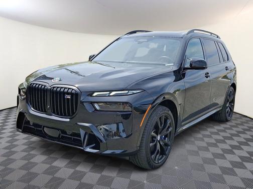 2025 BMW X7 M60i