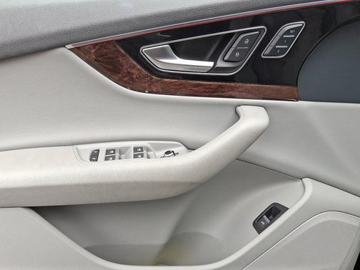 2017 Audi Q7 3.0T Premium Plus