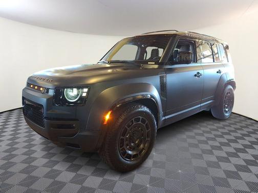2026 Land Rover Defender OCTA