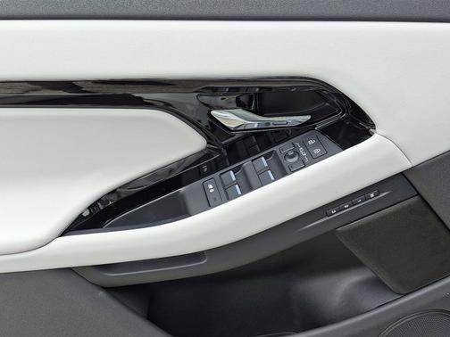 2026 Land Rover Range Rover Evoque Core S