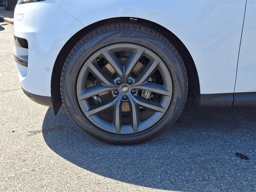 2025 Land Rover Range Rover Sport SE