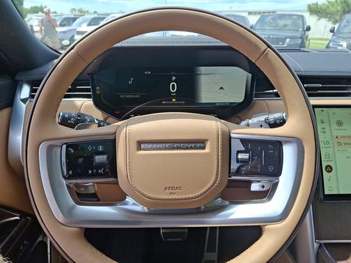 2025 Land Rover Range Rover SE