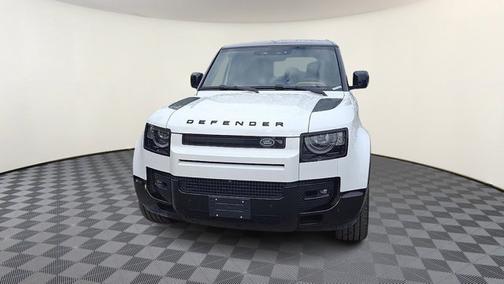 Fuji White - 1AA 2024 Land Rover Defender X-Dynamic SE