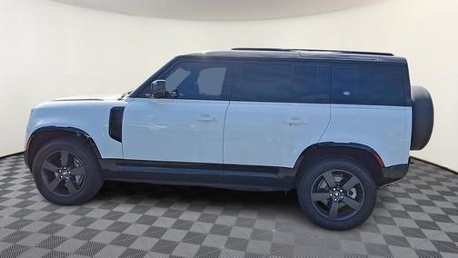2024 Land Rover Defender X-Dynamic SE