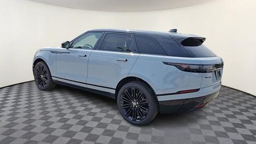 2026 Land Rover Range Rover Velar Dynamic SE