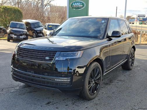 2025 Land Rover Range Rover SE