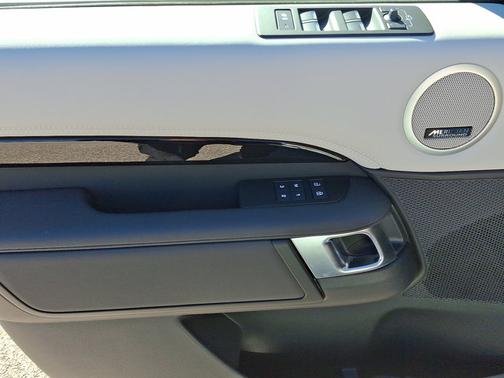 2026 Land Rover Discovery S
