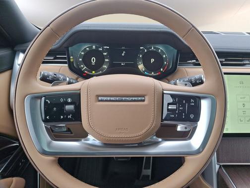 2025 Land Rover Range Rover SE