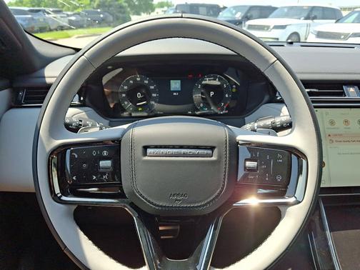 2026 Land Rover Range Rover Velar Dynamic SE