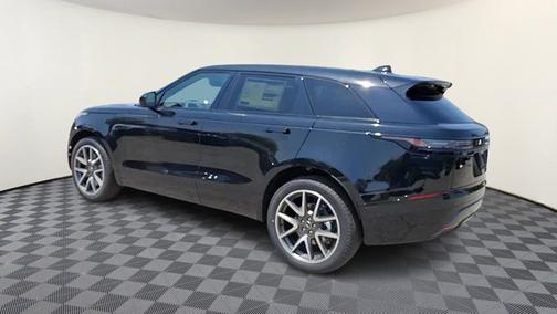 2026 Land Rover Range Rover Velar Dynamic SE