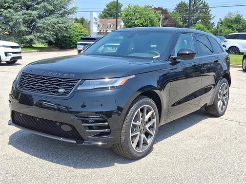 2026 Land Rover Range Rover Velar Dynamic SE