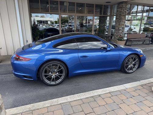 2017 Porsche 911 Carrera
